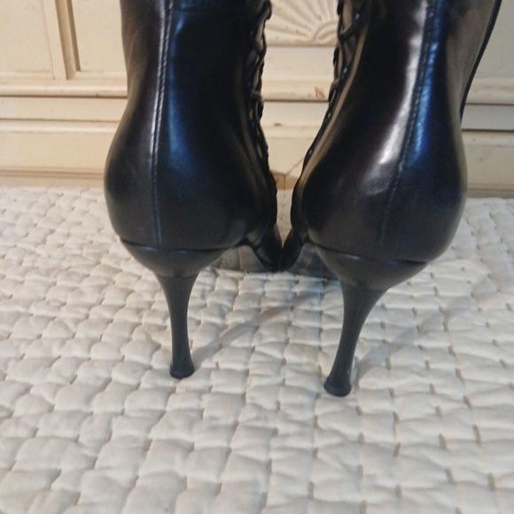 Booties Via Spiga 7.5M..3 inch heel - Picture 4 of 9